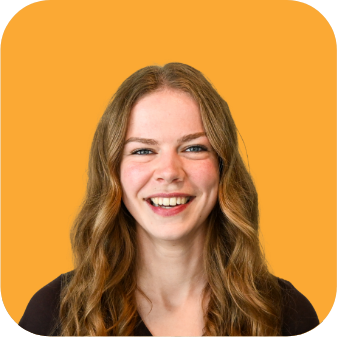 Portretfoto van Lisa, lid van de mediëntenraad.